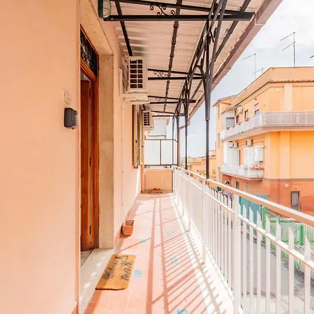 Casa - Vale's Little House Apartment Rome