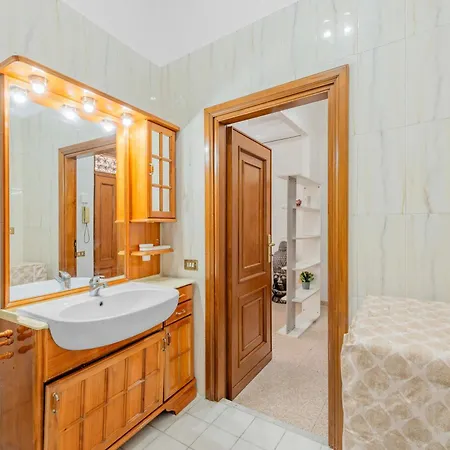 Casa - Vale's Little House Apartment Rome